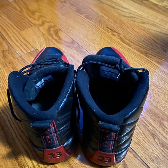 Jordan 12 Flu Games - Picture 4 of 4
